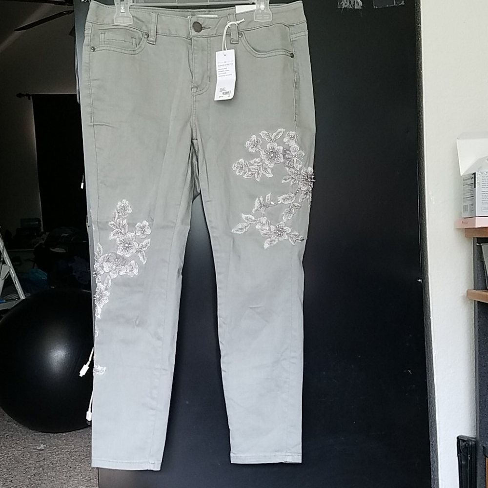 NWT Lane Bryant Embroidered Gray Skinny Jeans